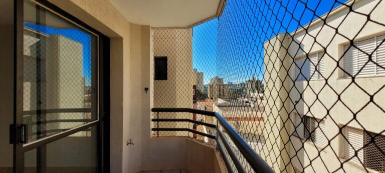 Apartamento à venda no Jardim Irajá: sacada