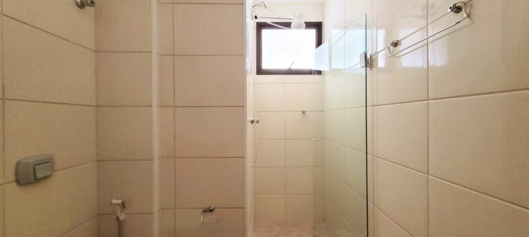 Apartamento à venda no Jardim Irajá: banheiro social