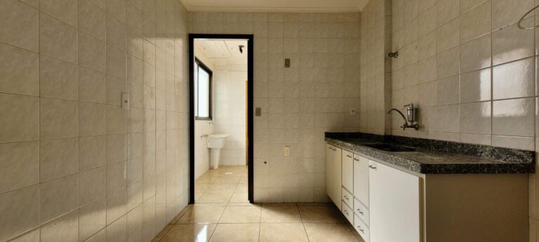 Apartamento à venda no Jardim Irajá: cozinha