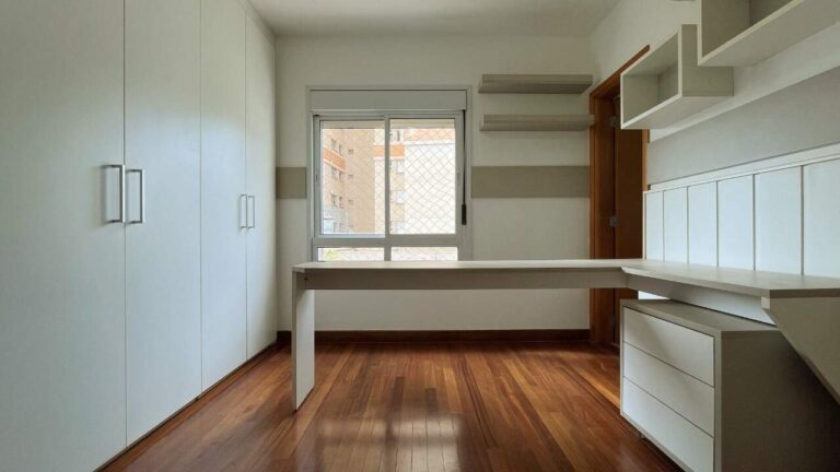 Apartamento para aluguel no Jardim Botânico: Su te 3