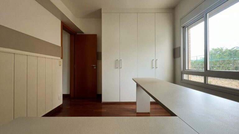 Apartamento para aluguel no Jardim Botânico: Su te 3