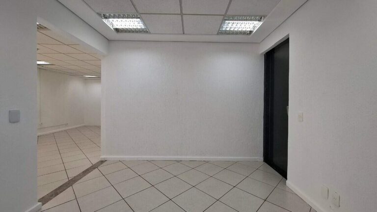 Sala Comercial para aluguel no Jardim Santa Ângela: