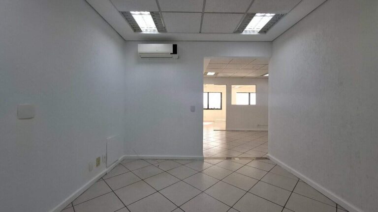 Sala Comercial para aluguel no Jardim Santa Ângela: