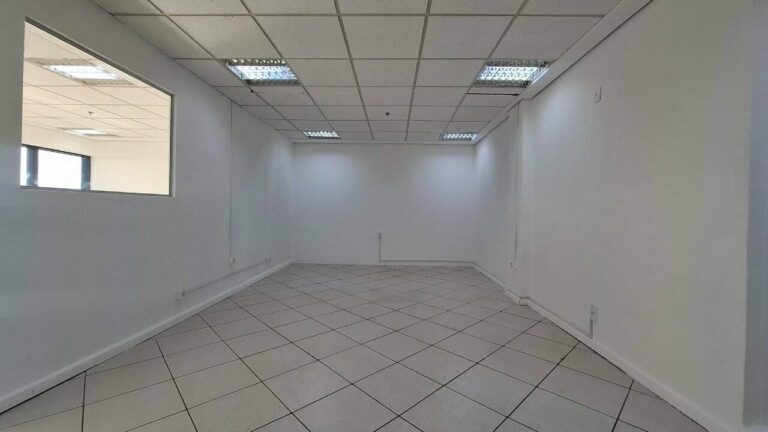 Sala Comercial para aluguel no Jardim Santa Ângela: