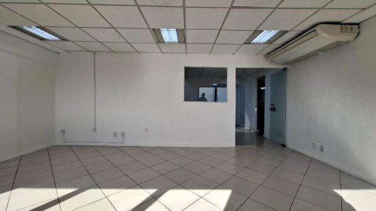 Sala Comercial para aluguel no Jardim Santa Ângela: