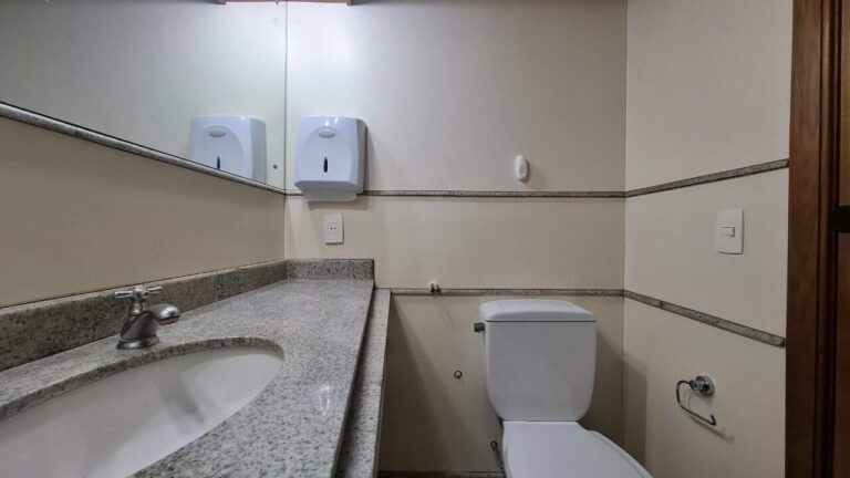 Sala Comercial para aluguel no Jardim Santa Ângela: