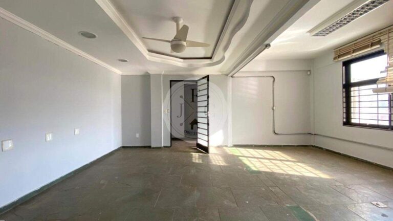 Prédio Comercial à venda no Vila Seixas: