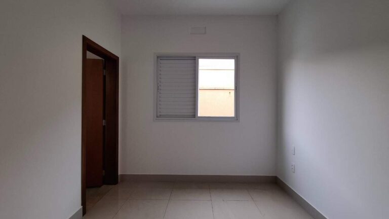 Casa em Condomínio à venda no Condomínio Pitangueiras: Su te 3