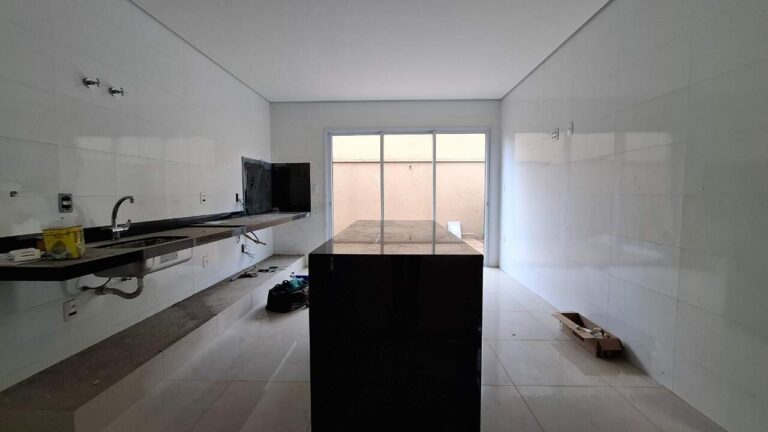 Casa em Condomínio à venda no Condomínio Pitangueiras: Cozinha