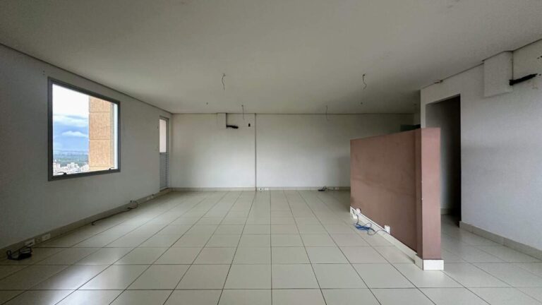 Sala Comercial à venda no Jardim Santa Ângela: Sala