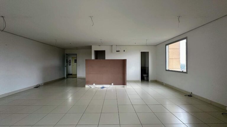 Sala Comercial à venda no Jardim Santa Ângela: Sala
