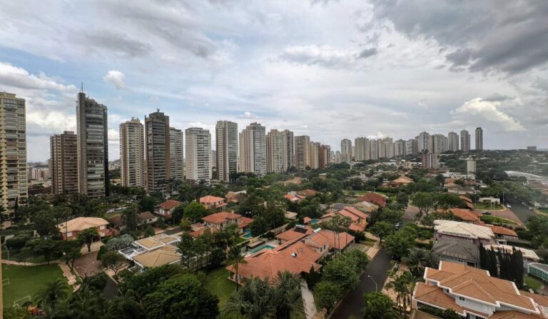 Sala Comercial à venda no Jardim Santa Ângela: Vista Fiusa