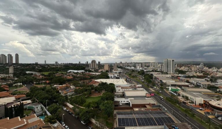 Sala Comercial à venda no Jardim Santa Ângela: Vista Av. Presidente Vargas