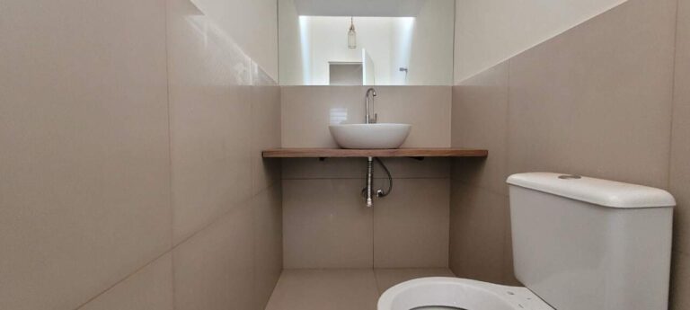 Casa à venda no Jardim Paulistano: Lavabo