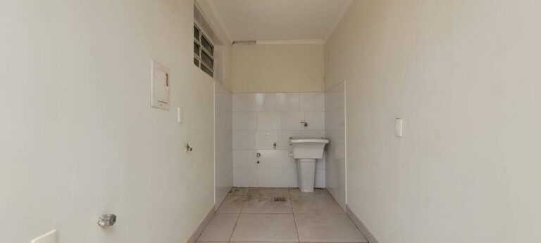 Casa à venda no Jardim Paulistano: rea de servi o
