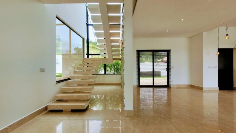 Casa em Condomínio à venda no Residencial e Empresarial Alphaville:
