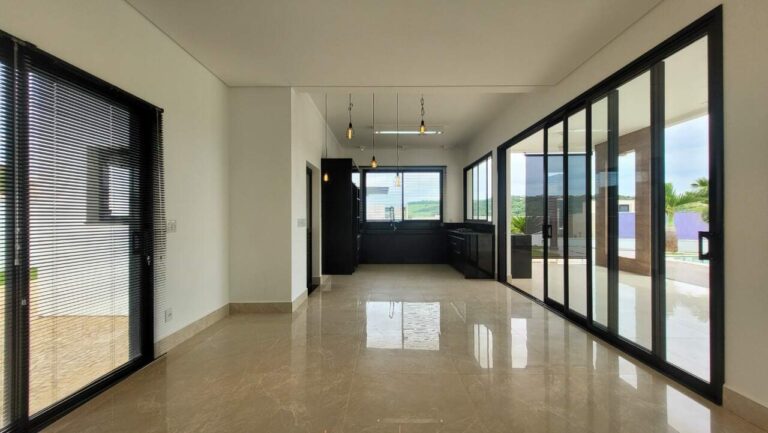 Casa em Condomínio à venda no Residencial e Empresarial Alphaville:
