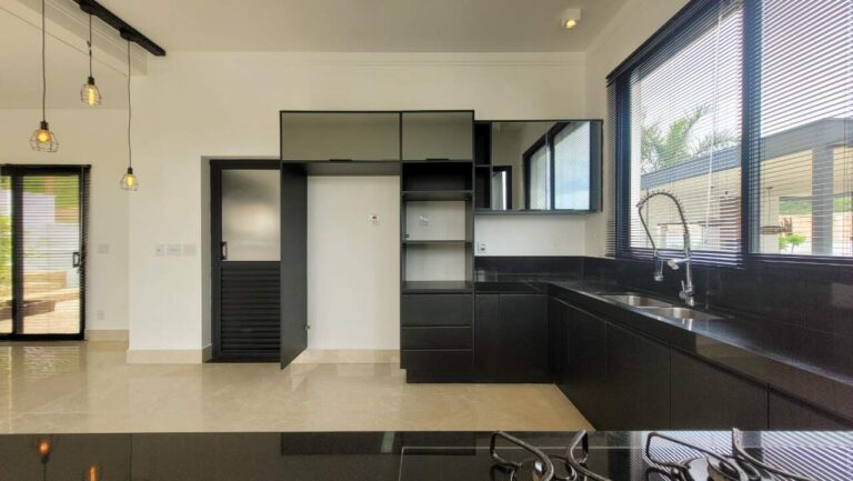 Casa em Condomínio à venda no Residencial e Empresarial Alphaville: