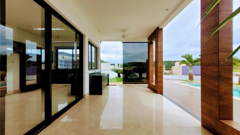 Casa em Condomínio à venda no Residencial e Empresarial Alphaville: