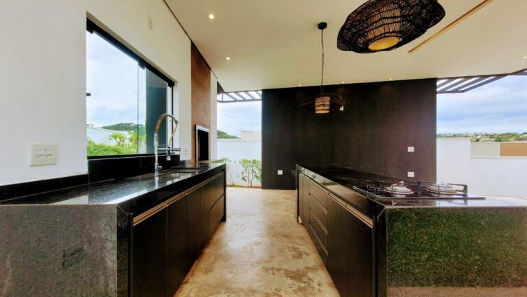 Casa em Condomínio à venda no Residencial e Empresarial Alphaville: