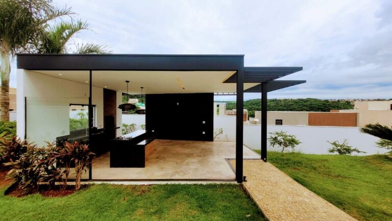 Casa em Condomínio à venda no Residencial e Empresarial Alphaville: