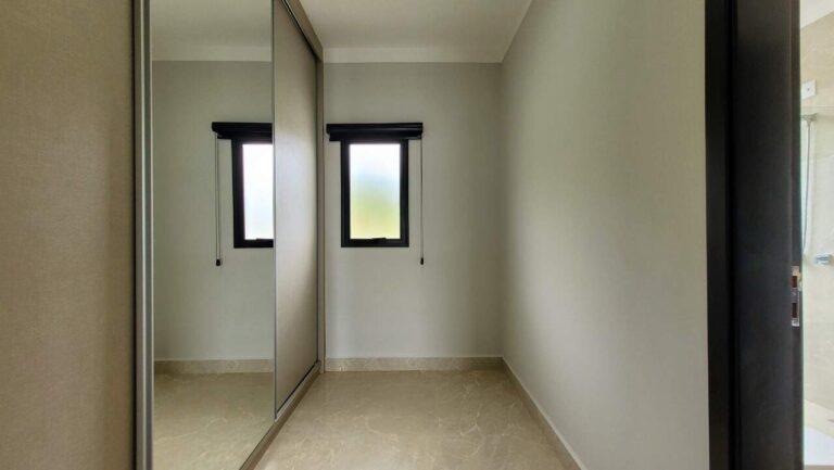 Casa em Condomínio à venda no Residencial e Empresarial Alphaville: