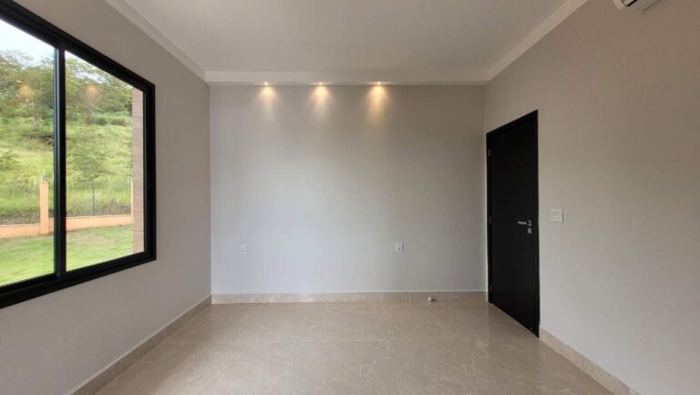 Casa em Condomínio à venda no Residencial e Empresarial Alphaville: