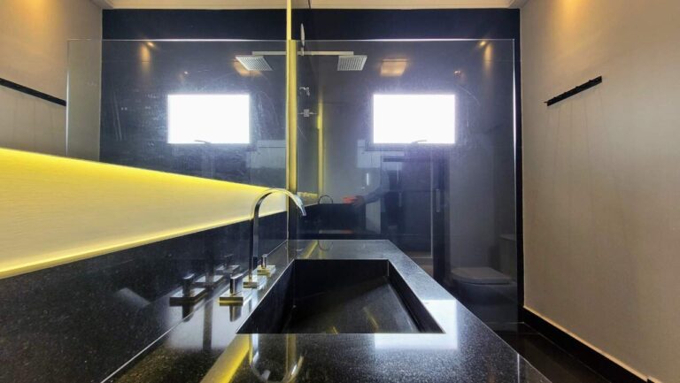 Casa em Condomínio à venda no Residencial e Empresarial Alphaville: