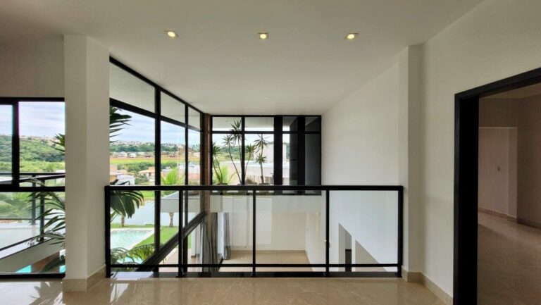 Casa em Condomínio à venda no Residencial e Empresarial Alphaville:
