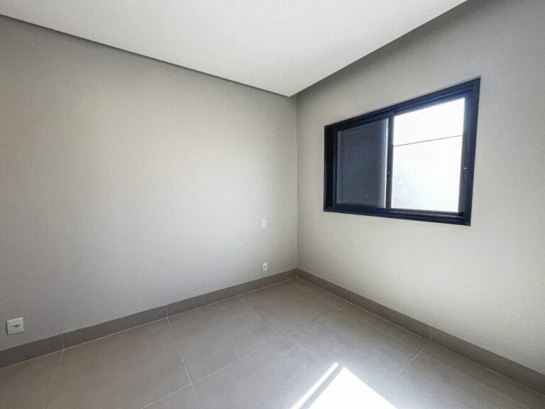 Casa em Condomínio para aluguel no Loteamento Santa Marta: