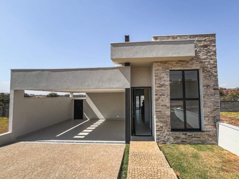Casa em Condomínio para aluguel no Loteamento Santa Marta: