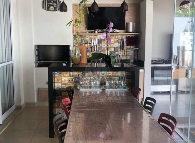 Casa em Condomínio à venda no Jardim Sul: