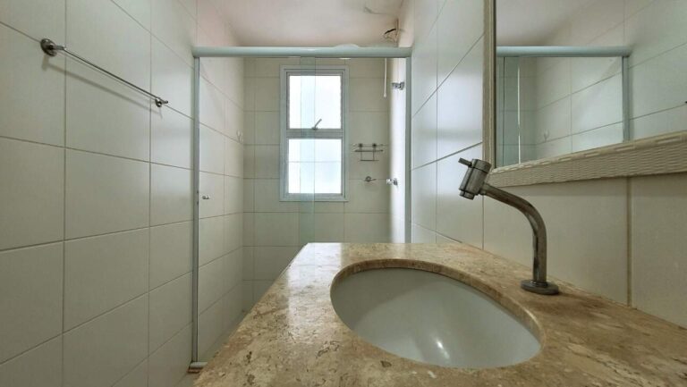 Apartamento para aluguel no Jardim Nova Aliança Sul: Banheiro social