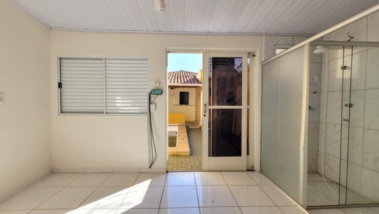 Casa para aluguel no Santa Cruz do José Jacques: