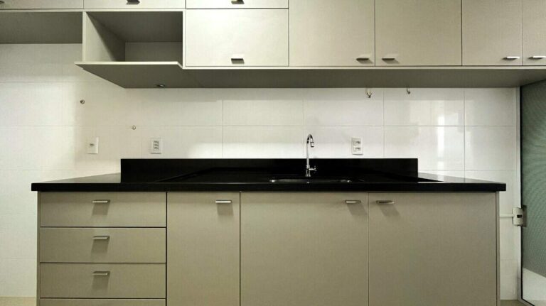 Apartamento para aluguel no Jardim Botânico: cozinha
