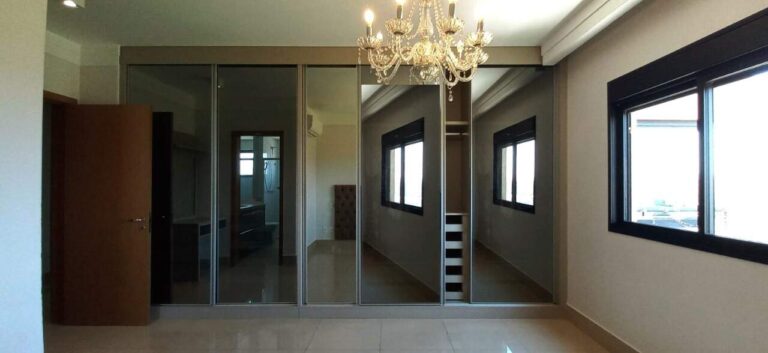 Apartamento à venda no Residencial Alto do Ipê: Su te 1