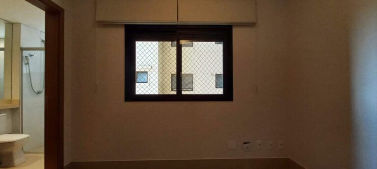 Apartamento à venda no Residencial Alto do Ipê: Su te 2
