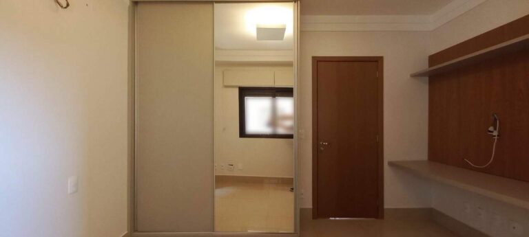 Apartamento à venda no Residencial Alto do Ipê: Su te 2