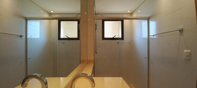 Apartamento à venda no Residencial Alto do Ipê: Su te 2
