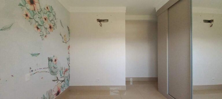 Apartamento à venda no Residencial Alto do Ipê: Su te 3