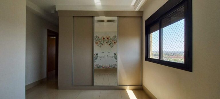 Apartamento à venda no Residencial Alto do Ipê: Su te 3