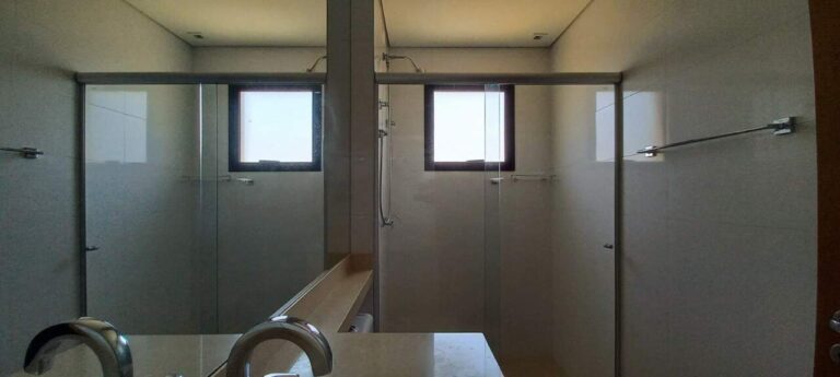 Apartamento à venda no Residencial Alto do Ipê: Su te 3