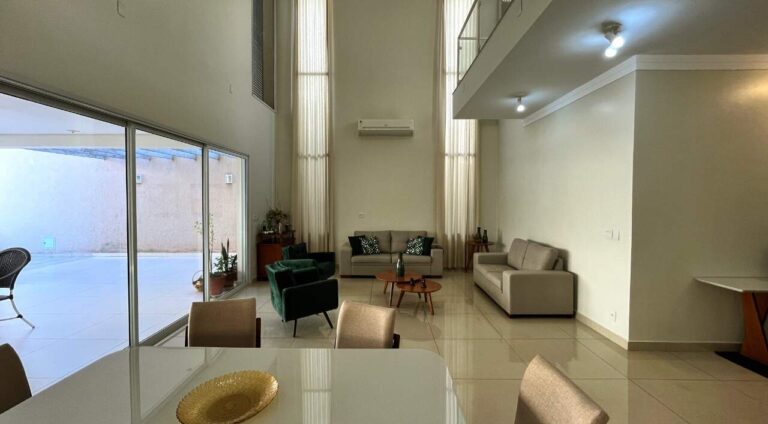 Casa em Condomínio à venda no Condomínio Arara Azul: sala