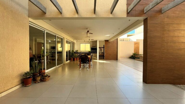 Casa em Condomínio à venda no Condomínio Arara Azul: espa o gourmet
