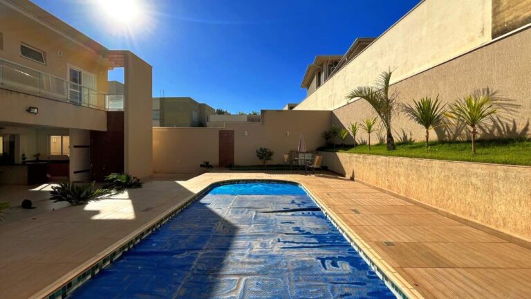 Casa em Condomínio à venda no Condomínio Arara Azul: piscina
