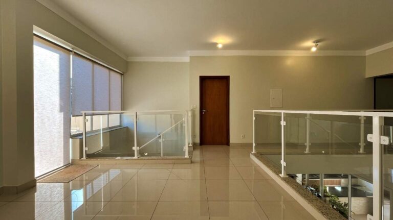 Casa em Condomínio à venda no Condomínio Arara Azul: sala ntima