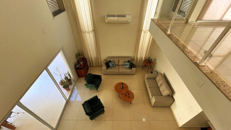 Casa em Condomínio à venda no Condomínio Arara Azul: sala