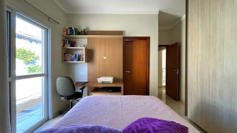 Casa em Condomínio à venda no Condomínio Arara Azul: su te 2