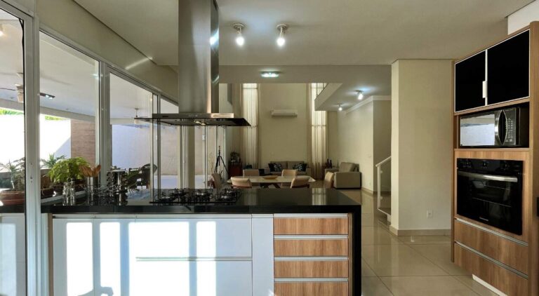 Casa em Condomínio à venda no Condomínio Arara Azul: cozinha