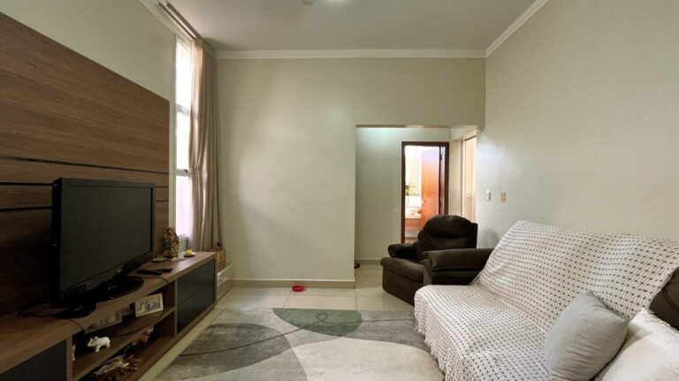Casa em Condomínio à venda no Condomínio Arara Azul: su te 4